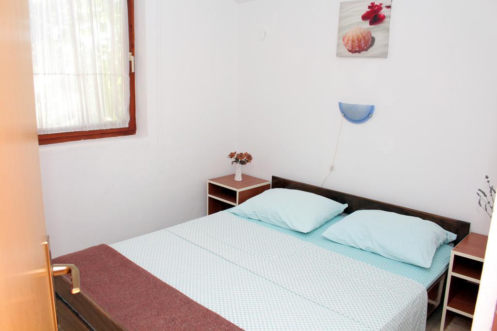 Apartments Mas-Rafaj วีร์ ภายนอก รูปภาพ