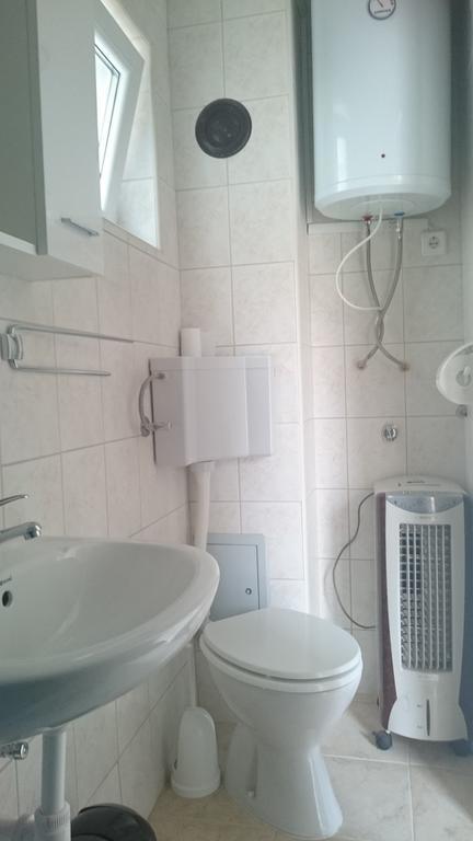 Apartments Mas-Rafaj วีร์ ภายนอก รูปภาพ
