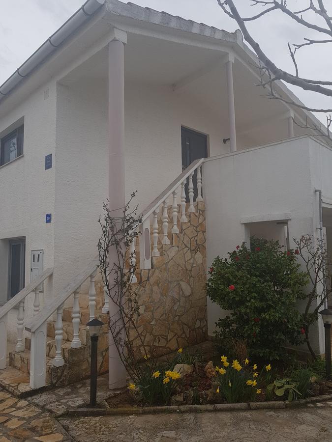Apartments Mas-Rafaj วีร์ ภายนอก รูปภาพ